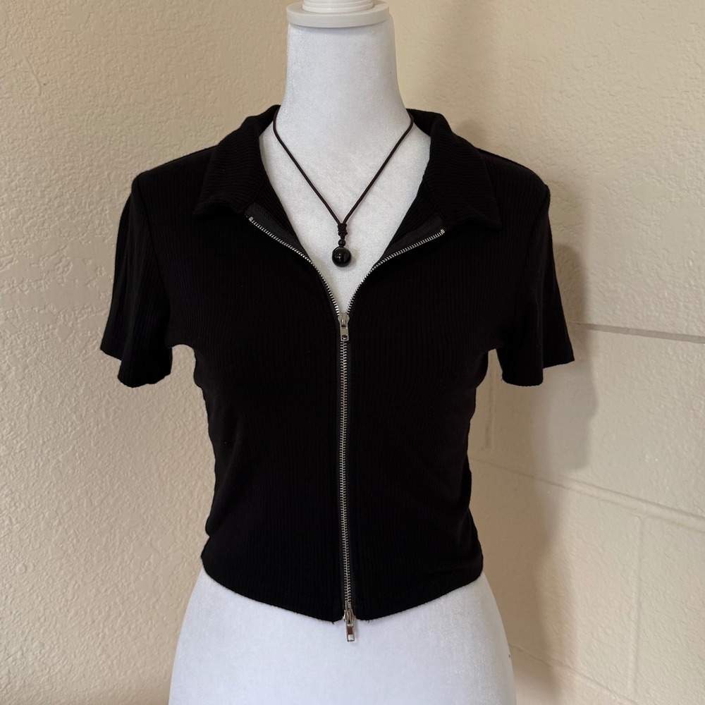 Better Be Zip Up Crop Top Women Large Black Ribbed Short Sleeve Collared Gothic